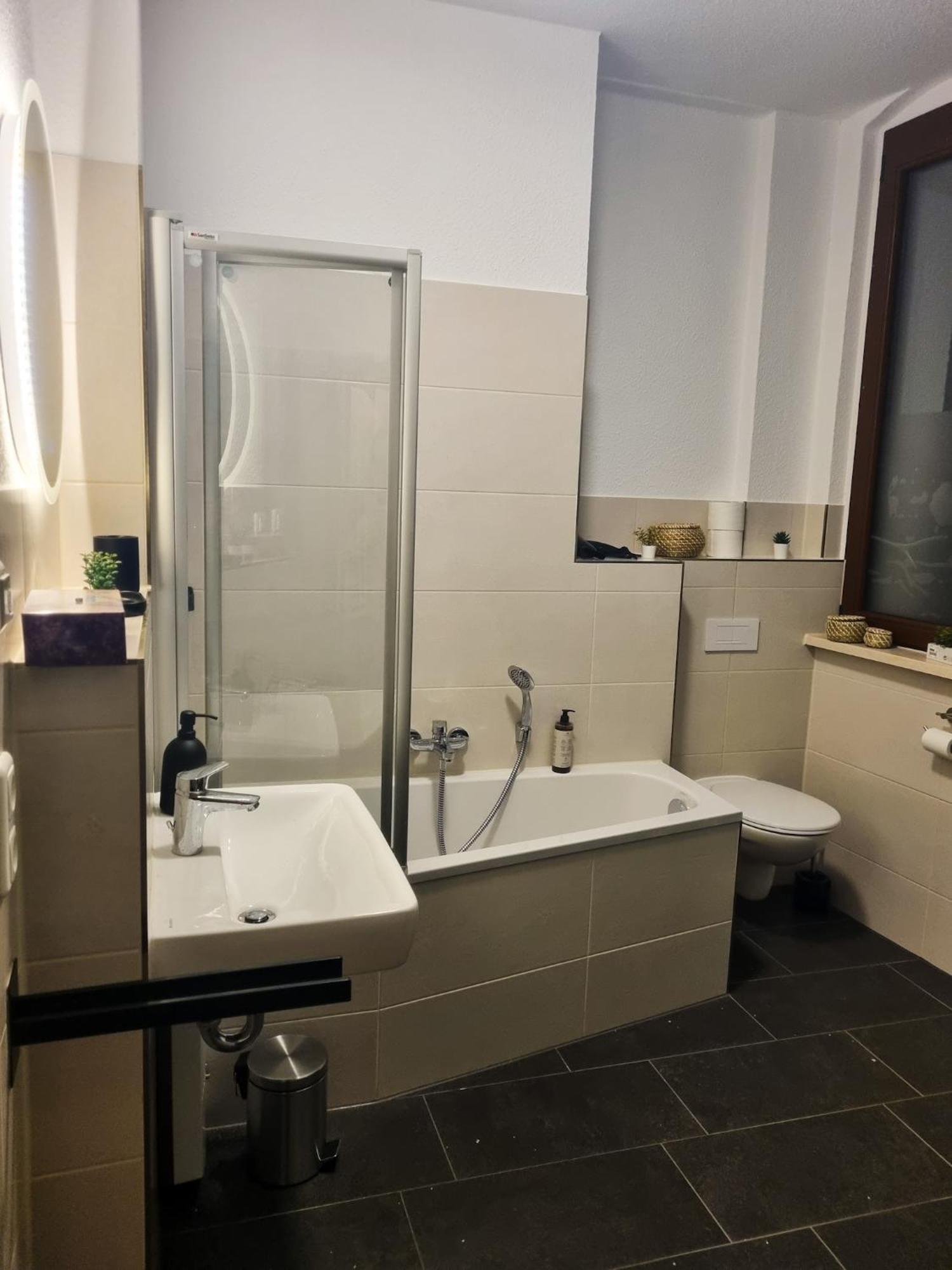 Maremar - Design Maisonette Altstadt - 4 Pers - 57Qm - Luxus Boxspringbett - Kueche - Arbeitsplatz - Privater Parkplatz Greiz Exterior foto